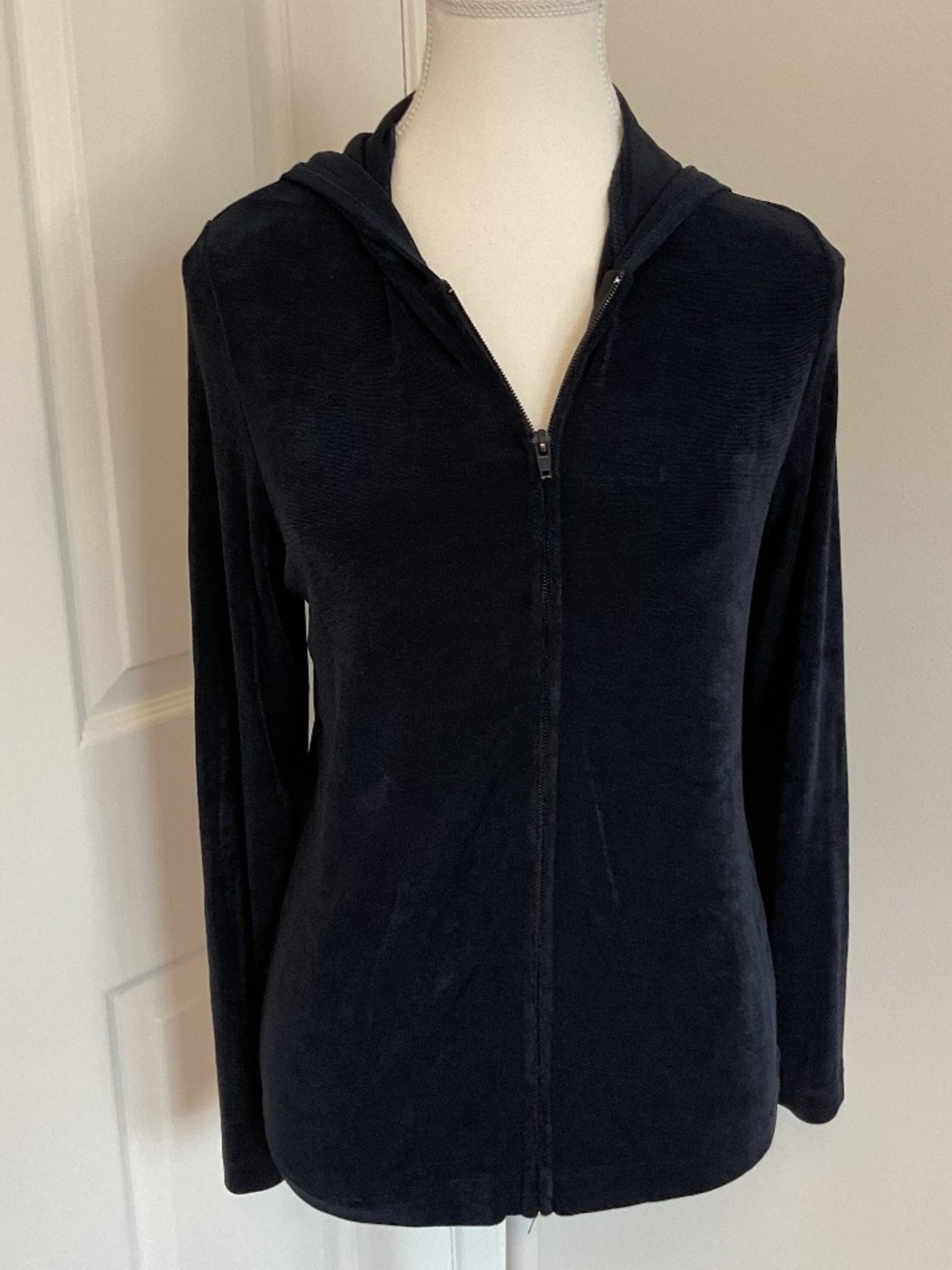 2 FOR $15!  🤩Weekenders Black Lightweight Hooded Sweater - size XS